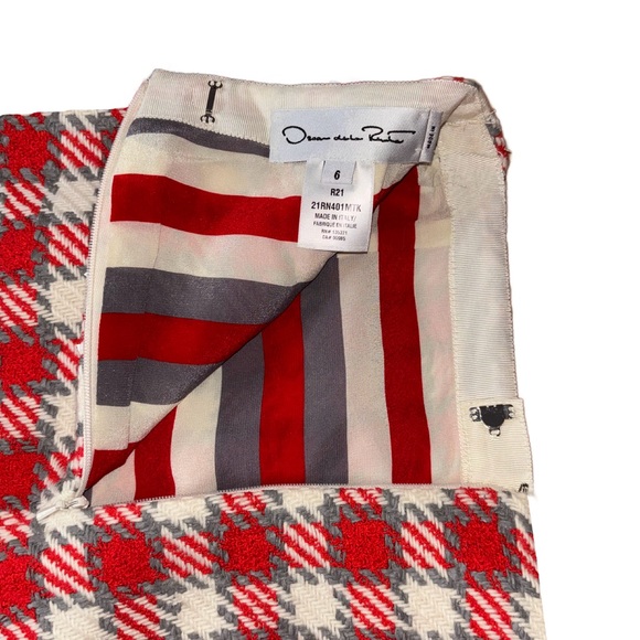 Oscar de la Renta Red and White Checkered Pencil Skirt - Picture 3 of 5